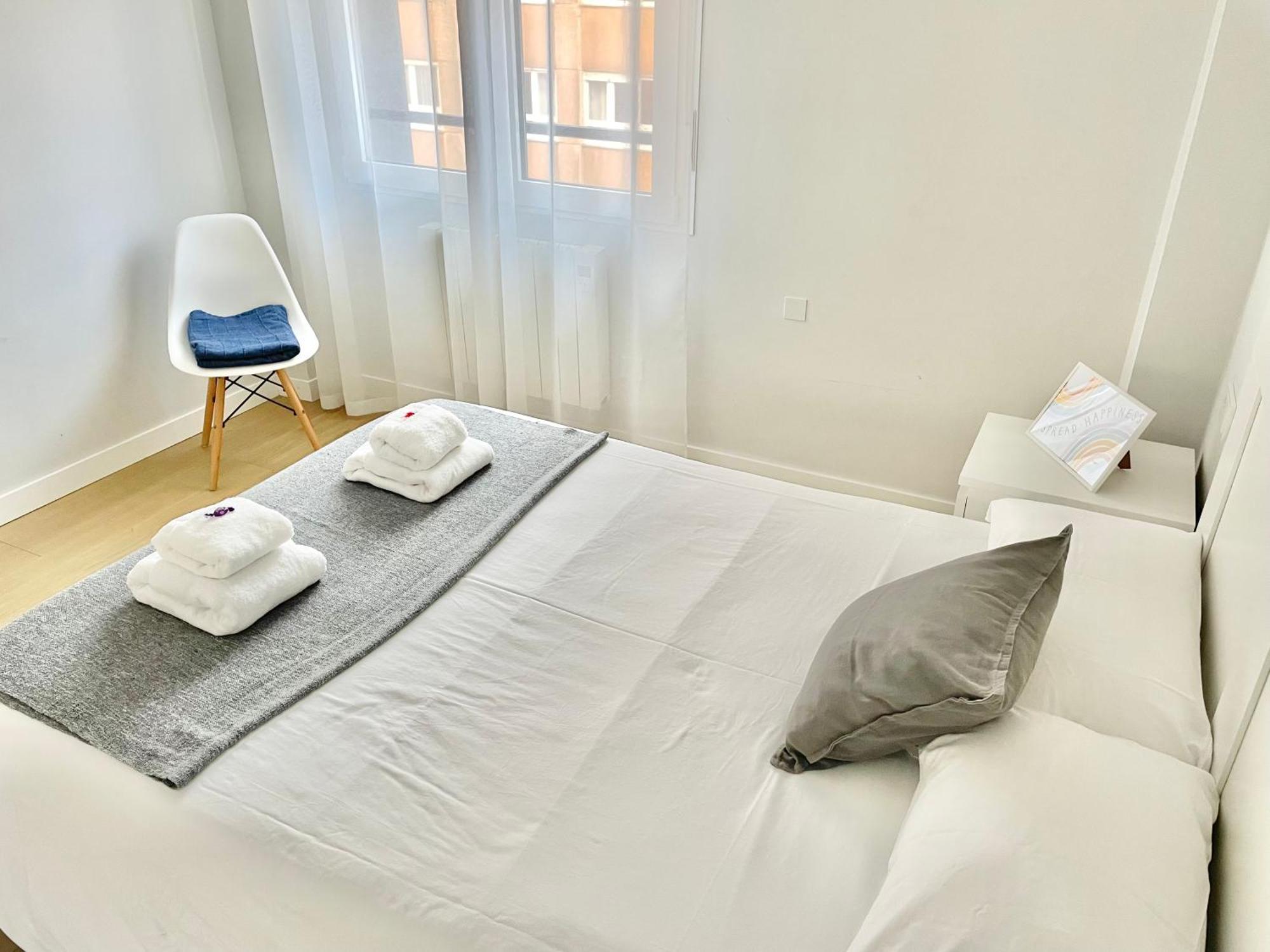 Apartamento San Lorenzo Playa. Vistas Al Mar. Хіхон Екстер'єр фото