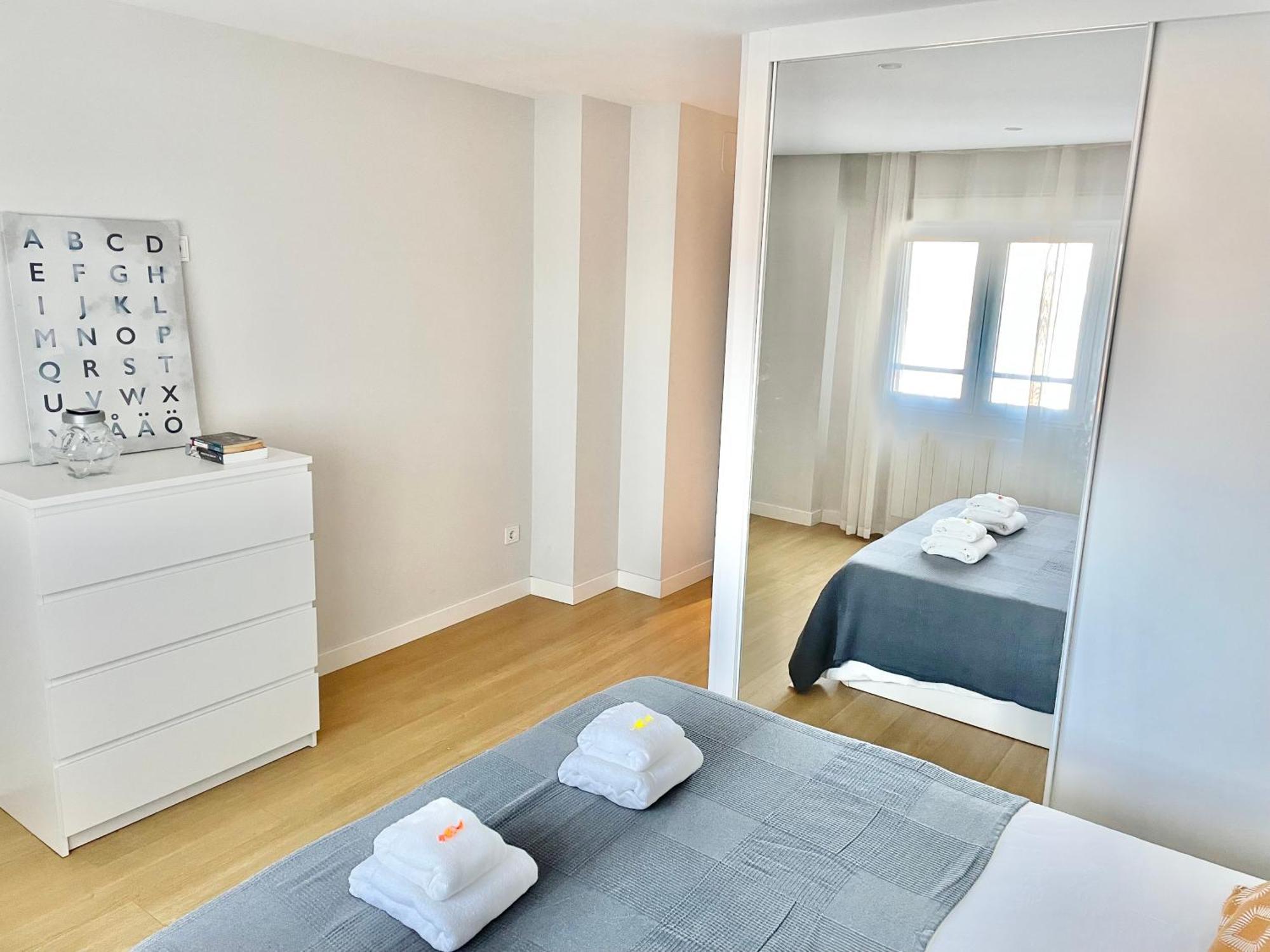Apartamento San Lorenzo Playa. Vistas Al Mar. Хіхон Екстер'єр фото