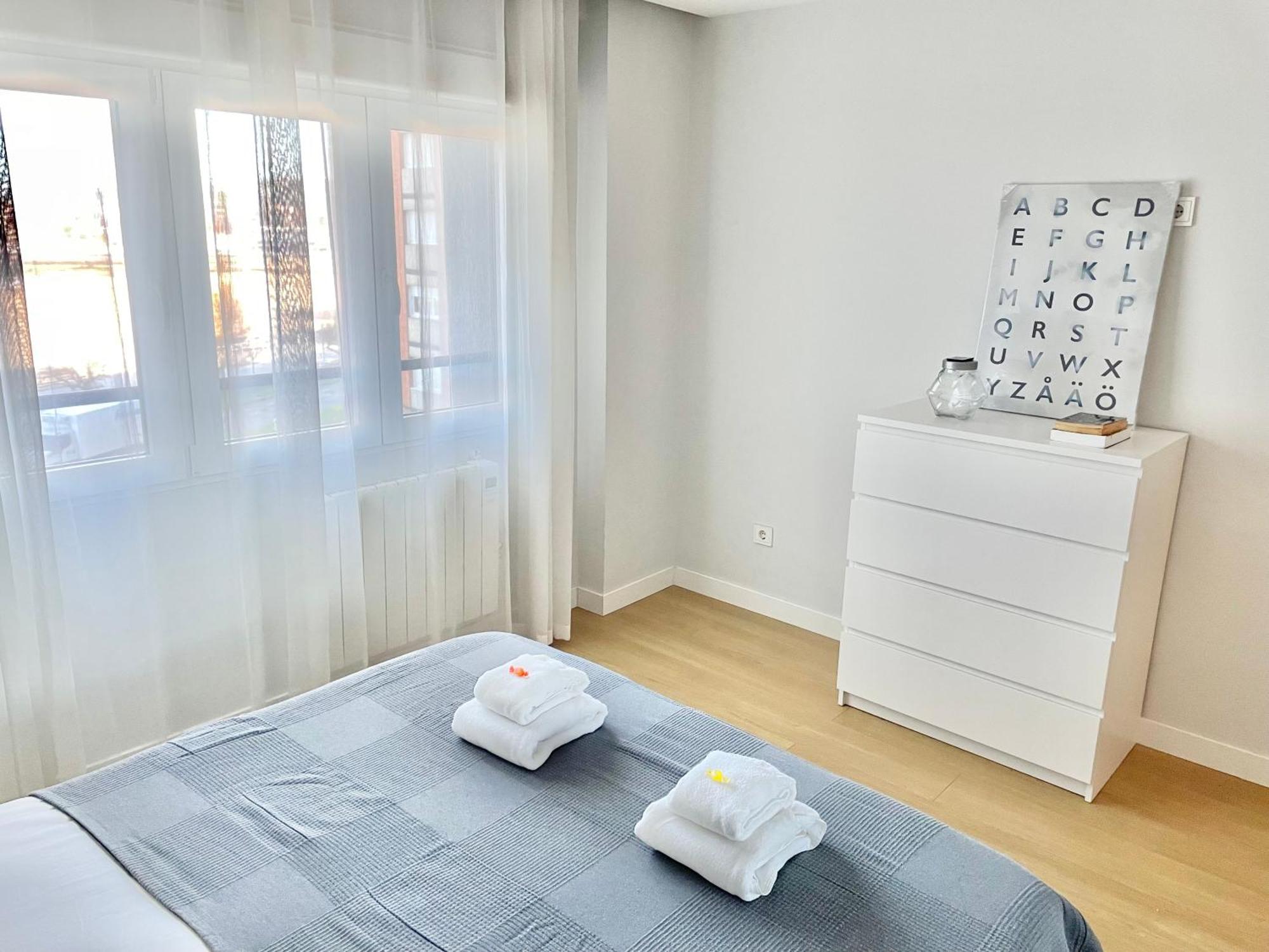 Apartamento San Lorenzo Playa. Vistas Al Mar. Хіхон Екстер'єр фото