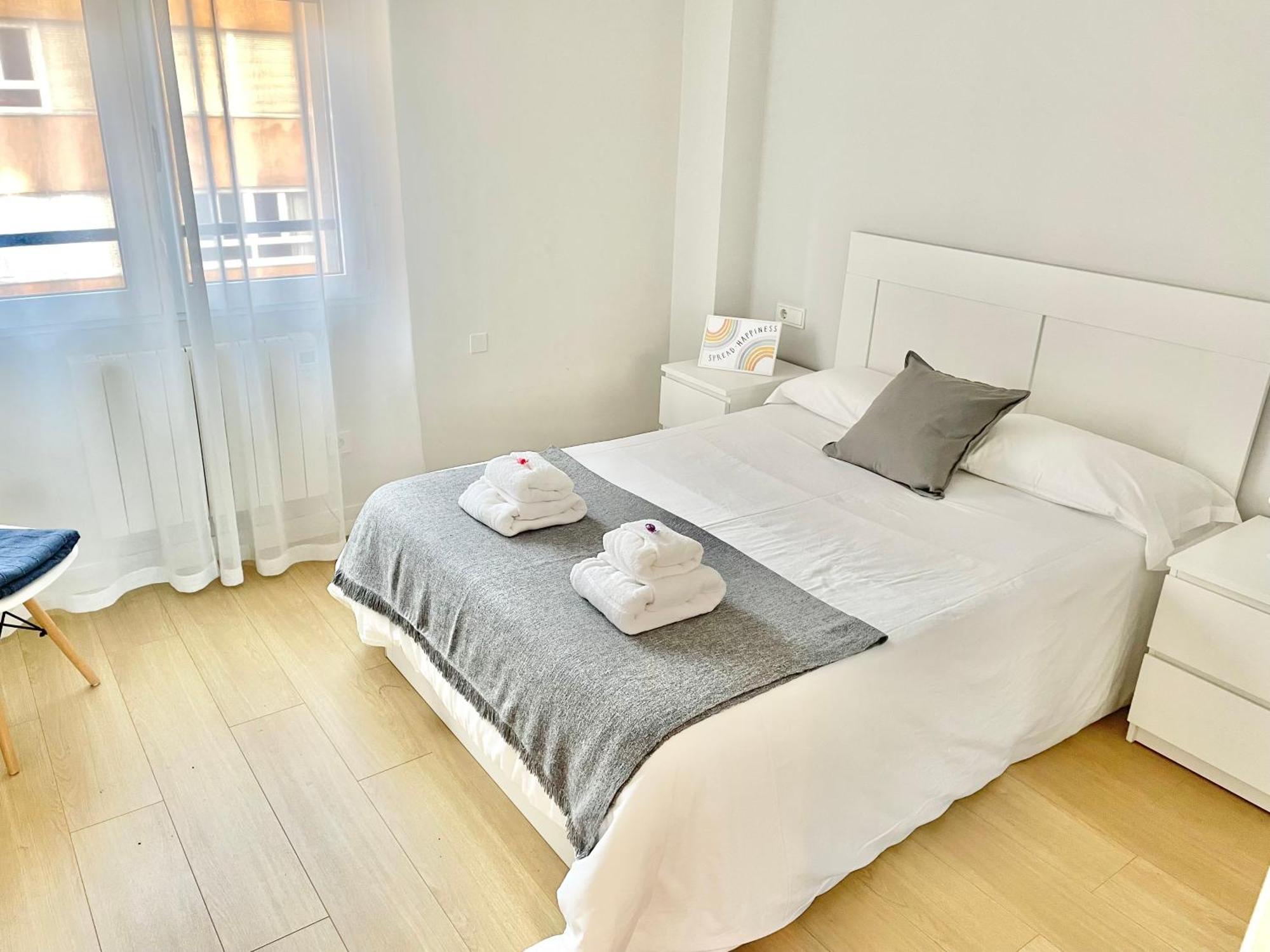 Apartamento San Lorenzo Playa. Vistas Al Mar. Хіхон Екстер'єр фото
